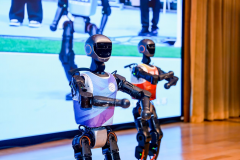 鞭策科技取教育深度融